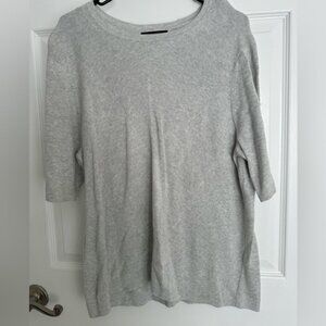 Banana republic women’s gray short sleeve sweater shirt